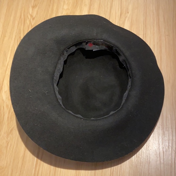 Black hat - Picture 3 of 3